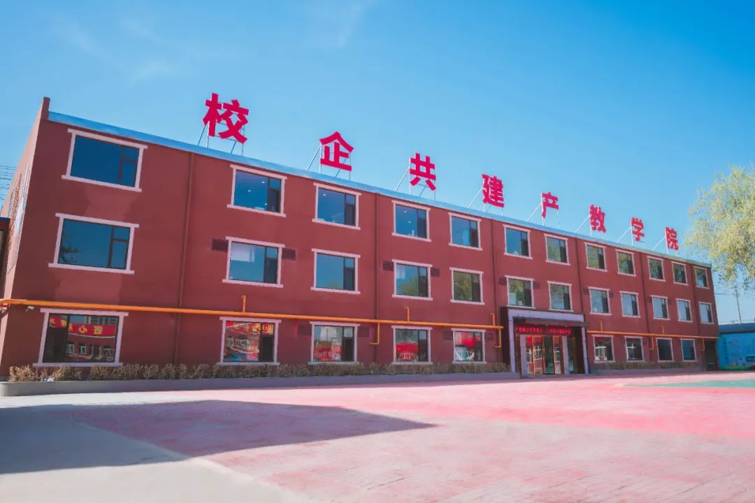 fe52b7db880683c338e5d9ac212c7d4b.jpg